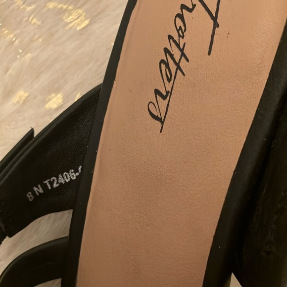 NWOT Trotter’s Lauri Block Heels - Picture 5 of 5